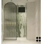 Green wall and an arched mirror — bathroom design, view 2