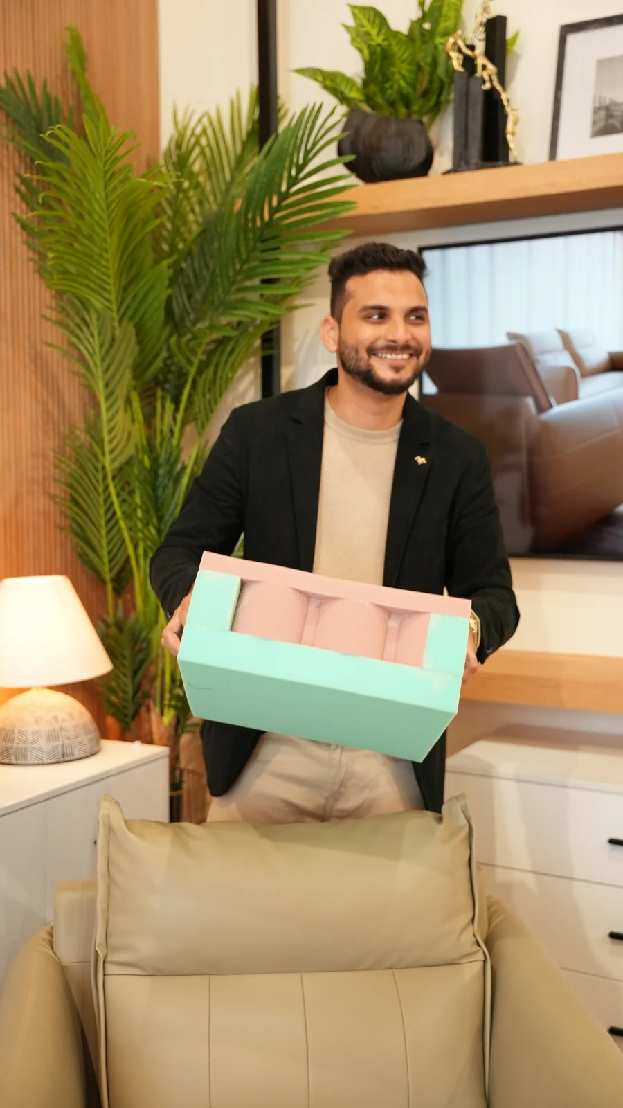 Sourabh Jain demonstrating a material sample